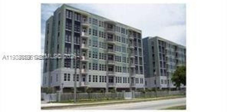 Condominio en Miami, Florida, 1 dormitorio  № 1996010
