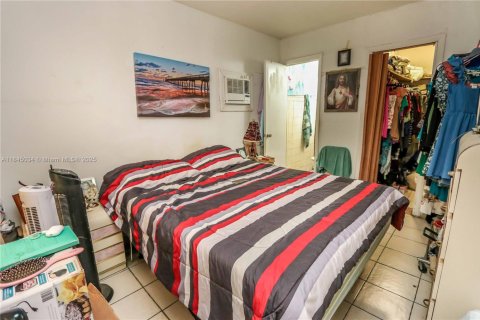Propiedad comercial en venta en Hialeah, Florida, 111.48 m2 № 1840770 - foto 26