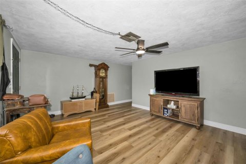 House in Holiday, Florida 2 bedrooms, 110.46 sq.m. № 2157694 - photo 7