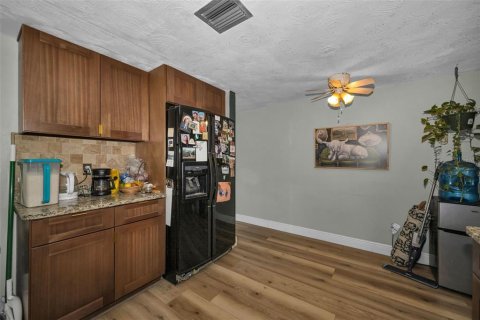 House in Holiday, Florida 2 bedrooms, 110.46 sq.m. № 2157694 - photo 14