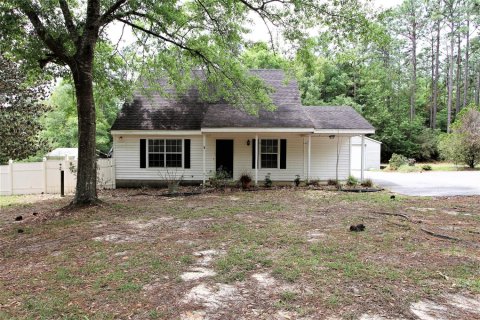 House in Jay, Florida 3 bedrooms, 130.06 sq.m. № 589828 - photo 1