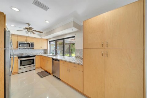 Villa ou maison à vendre à Cooper City, Floride: 3 chambres, 161.46 m2 № 2043142 - photo 3