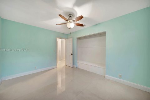 Villa ou maison à vendre à Cooper City, Floride: 3 chambres, 161.46 m2 № 2043142 - photo 15