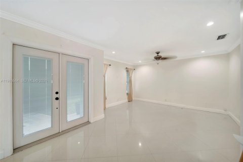 Villa ou maison à vendre à Cooper City, Floride: 3 chambres, 161.46 m2 № 2043142 - photo 9