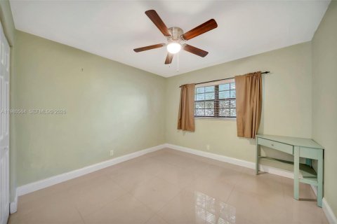 Villa ou maison à vendre à Cooper City, Floride: 3 chambres, 161.46 m2 № 2043142 - photo 16