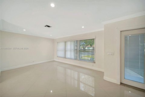 Villa ou maison à vendre à Cooper City, Floride: 3 chambres, 161.46 m2 № 2043142 - photo 12