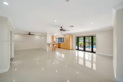 Villa ou maison à vendre à Cooper City, Floride: 3 chambres, 161.46 m2 № 2043142 - photo 13