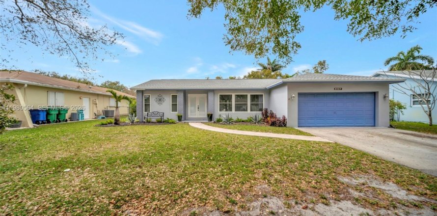 Villa ou maison à Cooper City, Floride 3 chambres, 161.46 m2 № 2043142