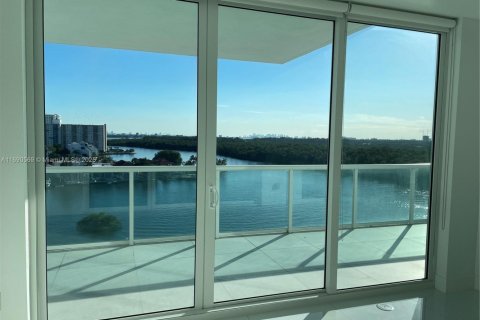 Condominio en venta en Sunny Isles Beach, Florida, 2 dormitorios, 144.28 m2 № 2012874 - foto 5