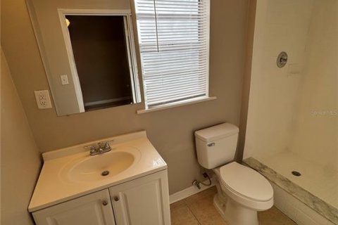 Casa en venta en Tampa, Florida, 4 dormitorios, 119.47 m2 № 2101889 - foto 11