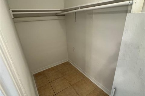 Casa en venta en Tampa, Florida, 4 dormitorios, 119.47 m2 № 2101889 - foto 10