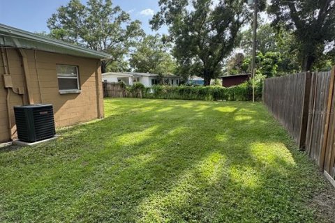 Casa en venta en Tampa, Florida, 4 dormitorios, 119.47 m2 № 2101889 - foto 22