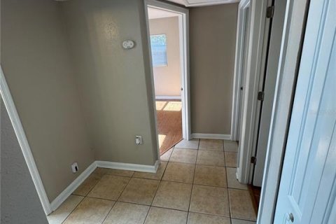 Casa en venta en Tampa, Florida, 4 dormitorios, 119.47 m2 № 2101889 - foto 12