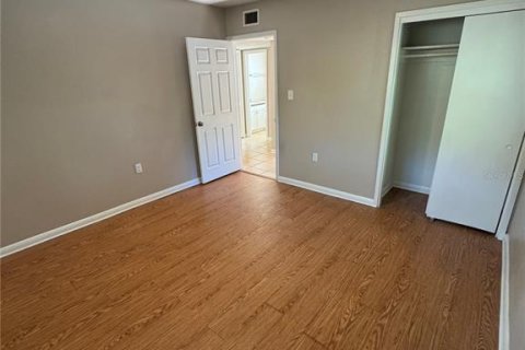 Casa en venta en Tampa, Florida, 4 dormitorios, 119.47 m2 № 2101889 - foto 18
