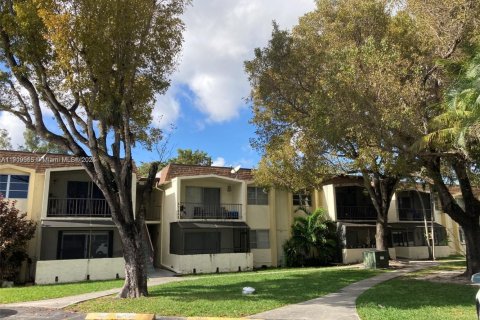 Copropriété à vendre à Miami, Floride: 1 chambre, 70.61 m2 № 1973371 - photo 2