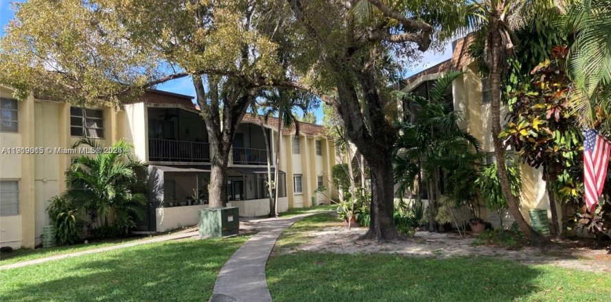 Condo à Miami, Floride, 1 chambre  № 1973371