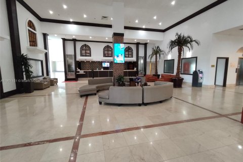 Condominio en alquiler en Sunny Isles Beach, Florida, 33.44 m2 № 2012140 - foto 16