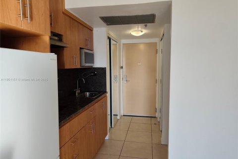 Condominio en alquiler en Sunny Isles Beach, Florida, 33.44 m2 № 2012140 - foto 7