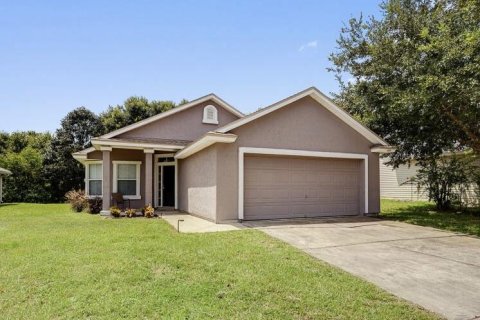 House in Jacksonville, Florida 3 bedrooms, 154.96 sq.m. № 769983 - photo 1