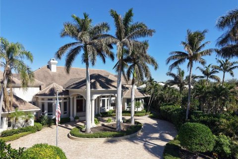 House in Bonita Springs, Florida 4 bedrooms, 728.17 sq.m. № 1556833 - photo 9