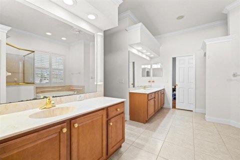House in Lakeland, Florida 3 bedrooms, 309.36 sq.m. № 1916086 - photo 15