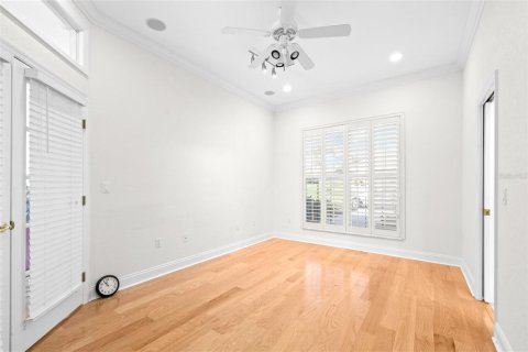 House in Lakeland, Florida 3 bedrooms, 309.36 sq.m. № 1916086 - photo 17