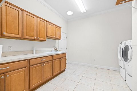 House in Lakeland, Florida 3 bedrooms, 309.36 sq.m. № 1916086 - photo 24