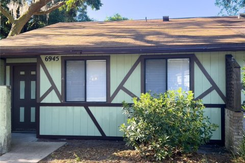 Dúplex en venta en Gainesville, Florida, 2 dormitorios, 85.28 m2 № 1644470 - foto 1