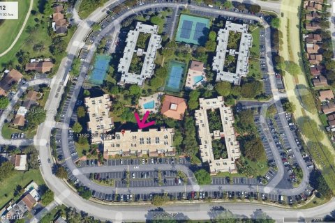 Condominio en alquiler en Miami, Florida, 1 dormitorio, 78.04 m2 № 1896175 - foto 12