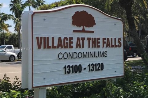 Condominio en alquiler en Miami, Florida, 1 dormitorio, 78.04 m2 № 1896175 - foto 21