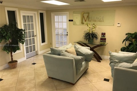 Condominio en alquiler en Miami, Florida, 1 dormitorio, 78.04 m2 № 1896175 - foto 3