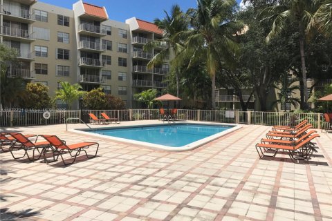 Condominio en alquiler en Miami, Florida, 1 dormitorio, 78.04 m2 № 1896175 - foto 18