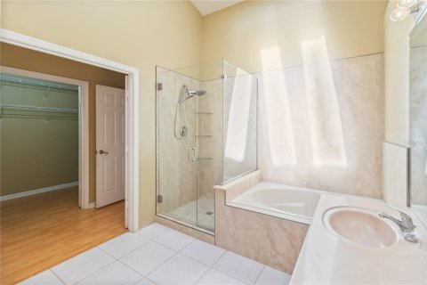 House in Orlando, Florida 4 bedrooms, 181.72 sq.m. № 1873536 - photo 19
