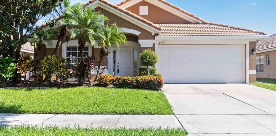House in Orlando, Florida 4 bedrooms, 181.72 sq.m. № 1873536