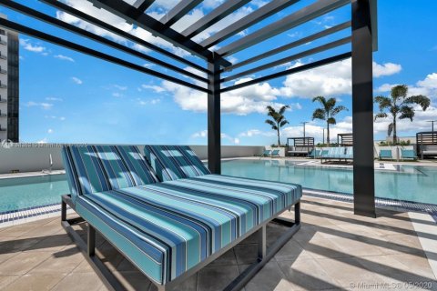 Condominio en venta en Doral, Florida, 1 dormitorio, 60.48 m2 № 1867552 - foto 30