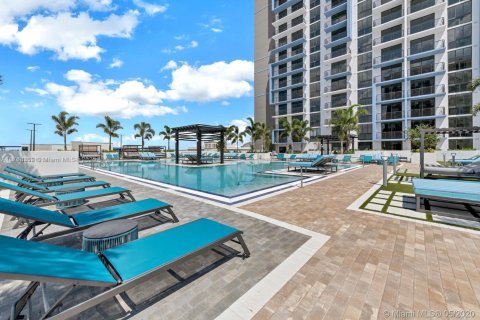 Condominio en venta en Doral, Florida, 1 dormitorio, 60.48 m2 № 1867552 - foto 9