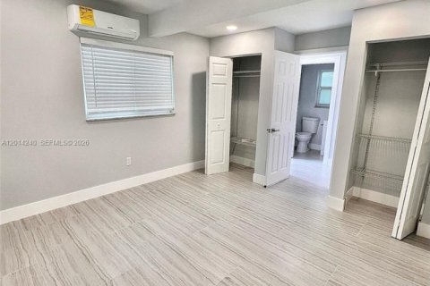 House in Miramar, Florida 1 bedroom № 2076249 - photo 8