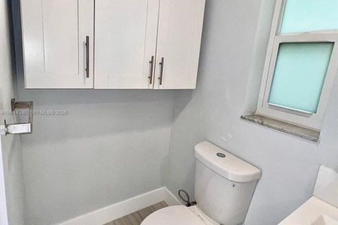 House in Miramar, Florida 1 bedroom № 2076249 - photo 17