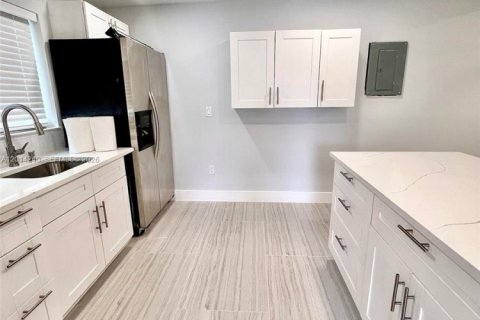House in Miramar, Florida 1 bedroom № 2076249 - photo 7