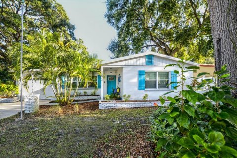 Casa en alquiler en Clearwater, Florida, 3 dormitorios, 116.22 m2 № 1796754 - foto 1