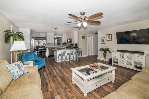 Casa en alquiler en Clearwater, Florida, 3 dormitorios, 116.22 m2 № 1796754 - foto 3