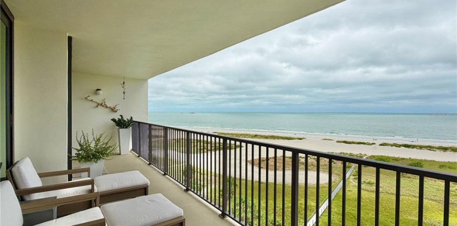 Condo in Clearwater, Florida, 2 bedrooms № 2408605
