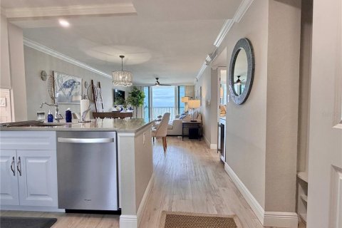 Condo in Clearwater, Florida, 2 bedrooms № 2408605 - photo 11