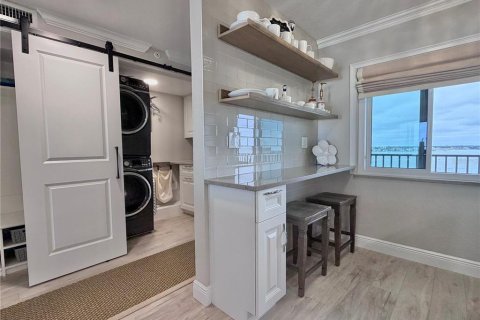 Condo in Clearwater, Florida, 2 bedrooms № 2408605 - photo 8
