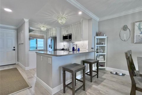 Condo in Clearwater, Florida, 2 bedrooms № 2408605 - photo 12