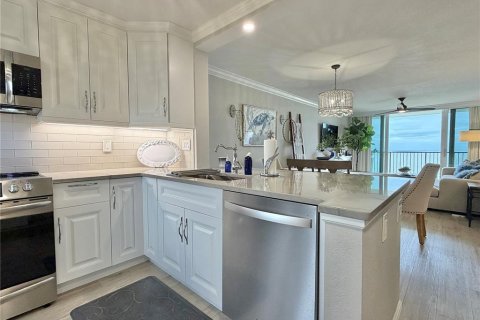 Condo in Clearwater, Florida, 2 bedrooms № 2408605 - photo 10