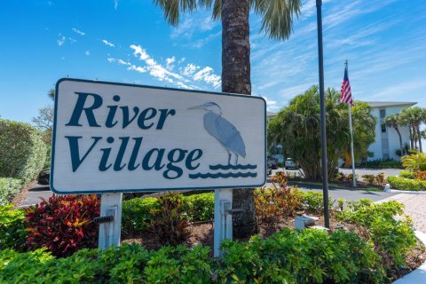 Condominio en alquiler en Stuart, Florida, 2 dormitorios, 90.12 m2 № 1102294 - foto 1