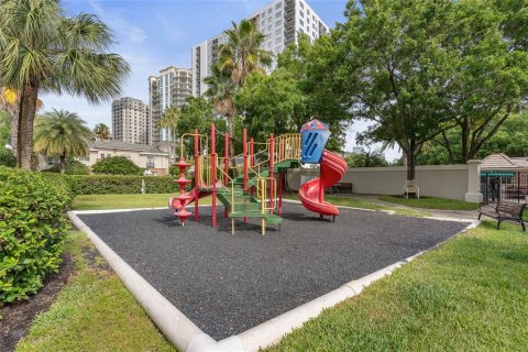 Condo in Tampa, Florida, 2 bedrooms  № 1878081 - photo 18