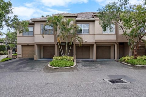 Condo in Tampa, Florida, 2 bedrooms  № 1878081 - photo 1
