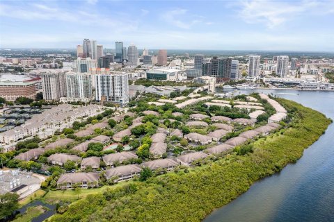 Condo in Tampa, Florida, 2 bedrooms  № 1878081 - photo 24